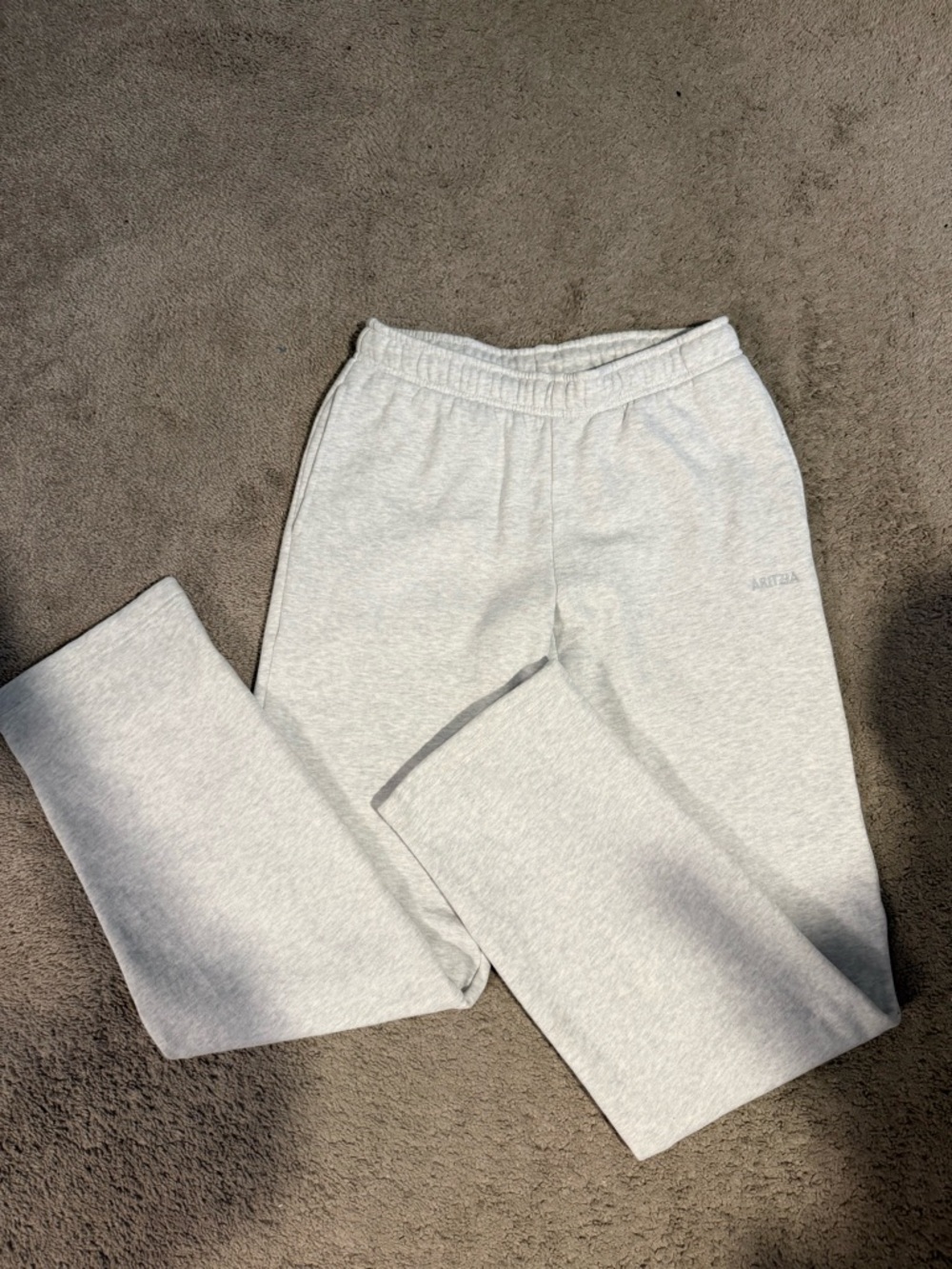 Aritzia Perfect Fit Straight Leg Sweatpant